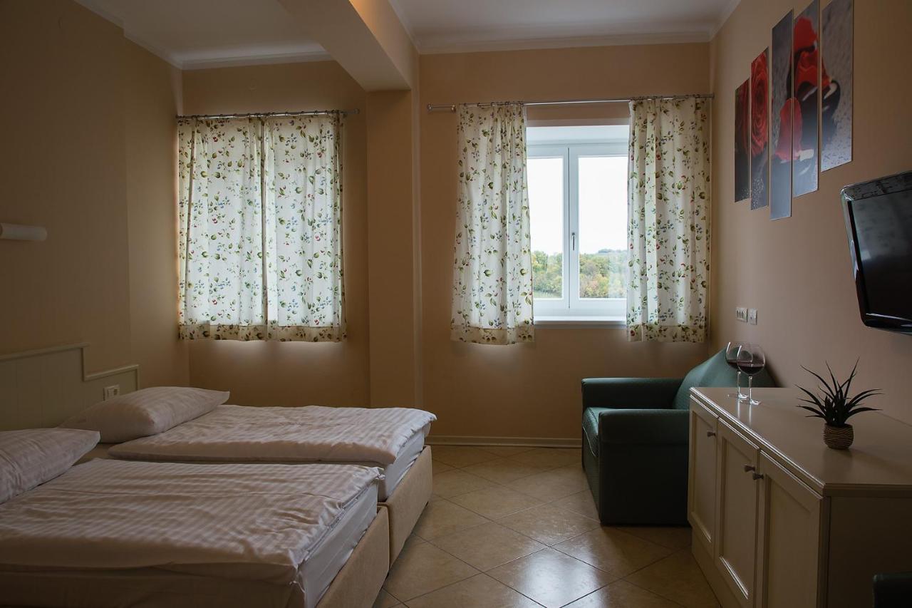 Hotel Kozana Dobrovo Dış mekan fotoğraf