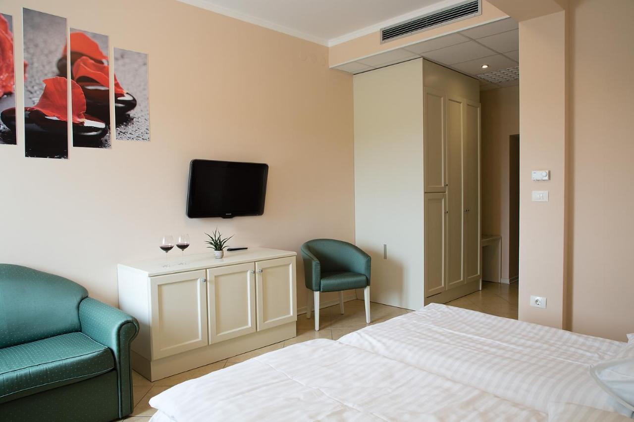 Hotel Kozana Dobrovo Dış mekan fotoğraf