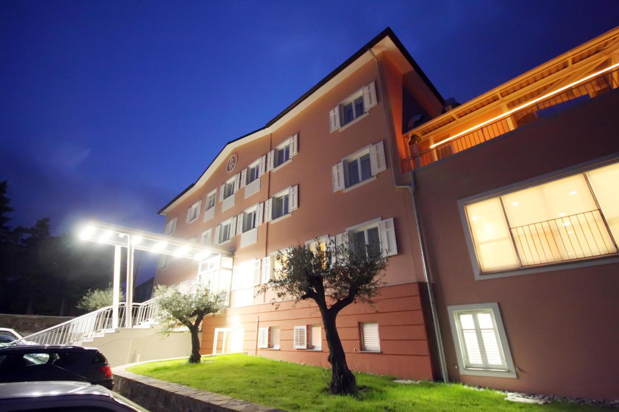 Hotel Kozana Dobrovo Dış mekan fotoğraf