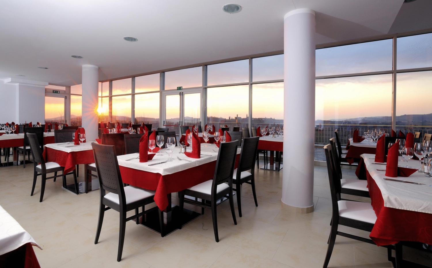 Hotel Kozana Dobrovo Dış mekan fotoğraf
